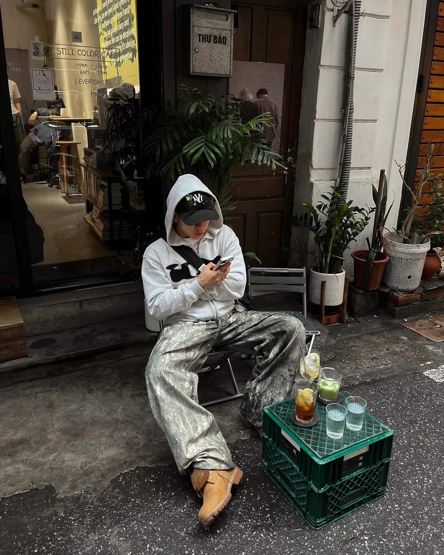 후드집업이면 봄 스트릿 끝🎠⁠ 이미지5