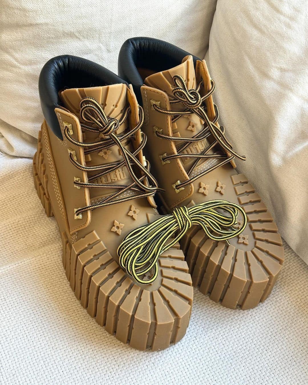 팀버 X LV 패러디한 미스치프🥾🎨⁠ 이미지5