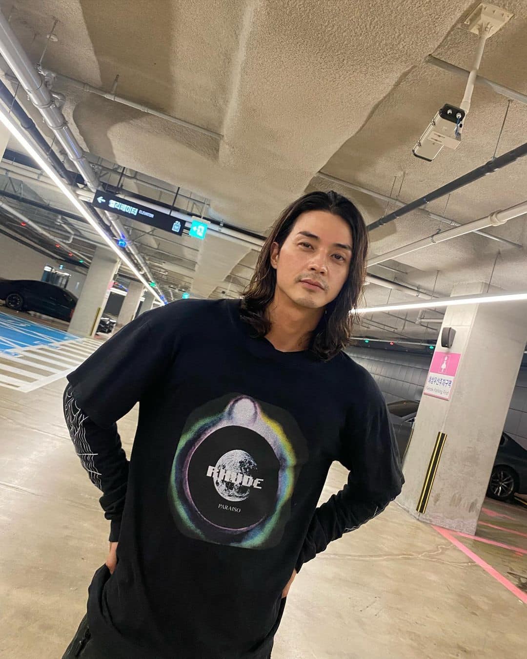 긴팔 레이어드로 반팔 미리 입기🦇⁠ 이미지