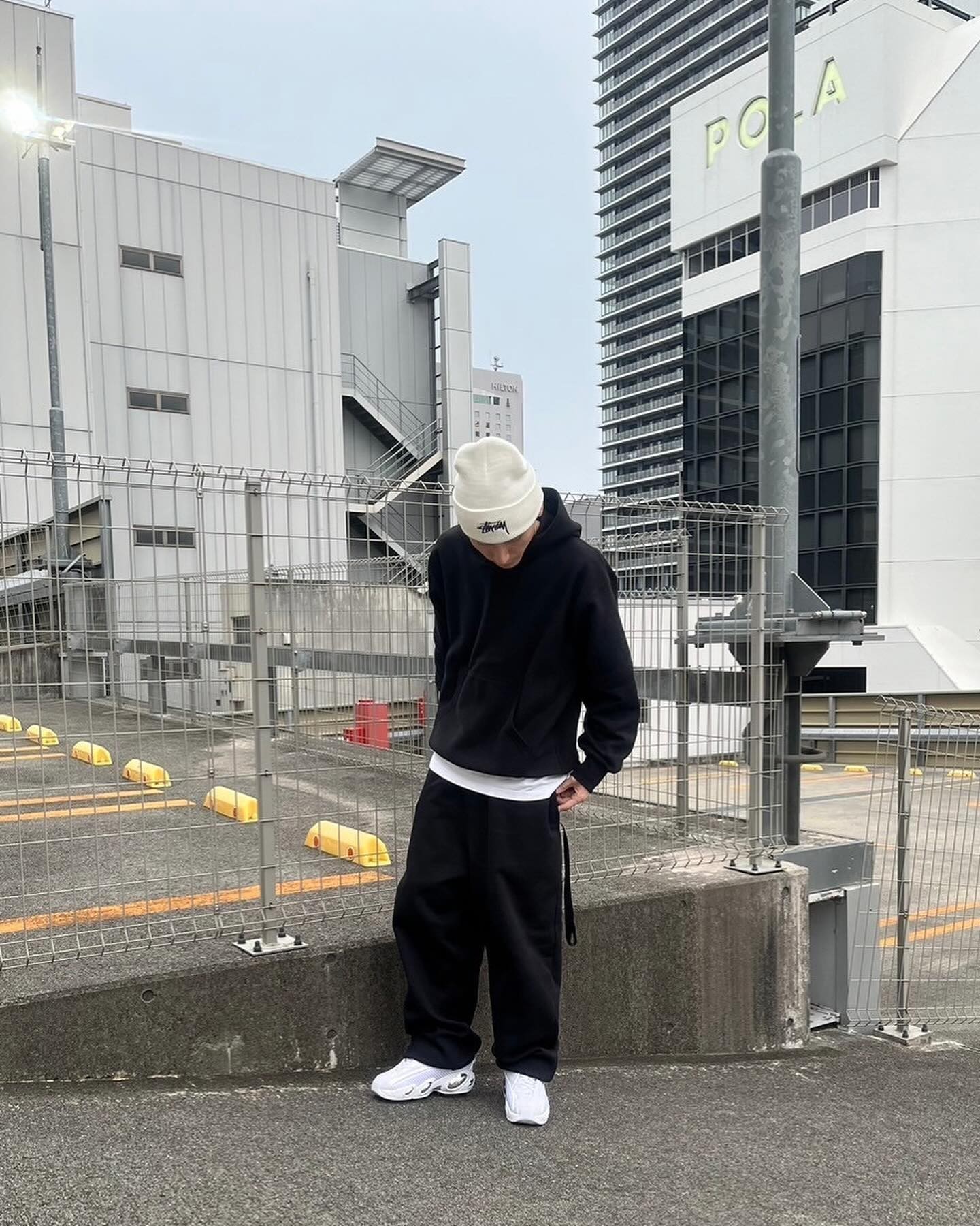 흰 신발도 포인트야 포인트🏐⁠ 이미지5