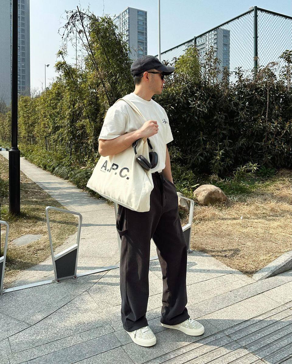 가볍게 들기 좋은 아페쎄 에코백✔️ 이미지