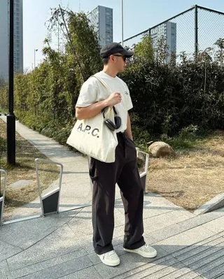 가볍게 들기 좋은 아페쎄 에코백✔️ 이미지