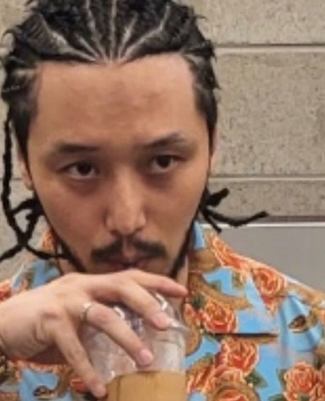 오늘은 요한이형 생일🎂🥳⁠
괜히 수염 기르고 싶어지네..🧔‍♂️⁠ 이미지4