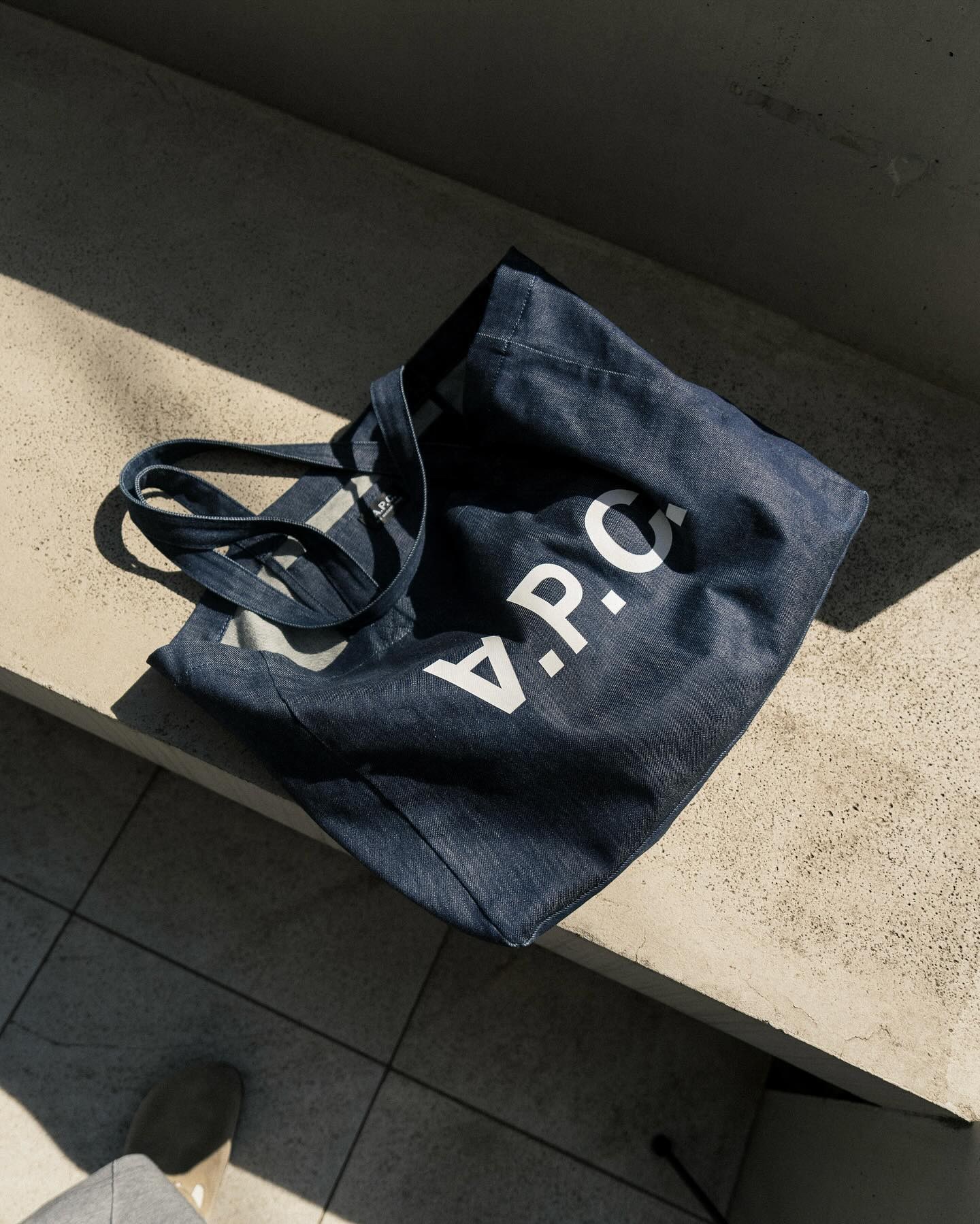 가볍게 들기 좋은 아페쎄 에코백✔️ 이미지7