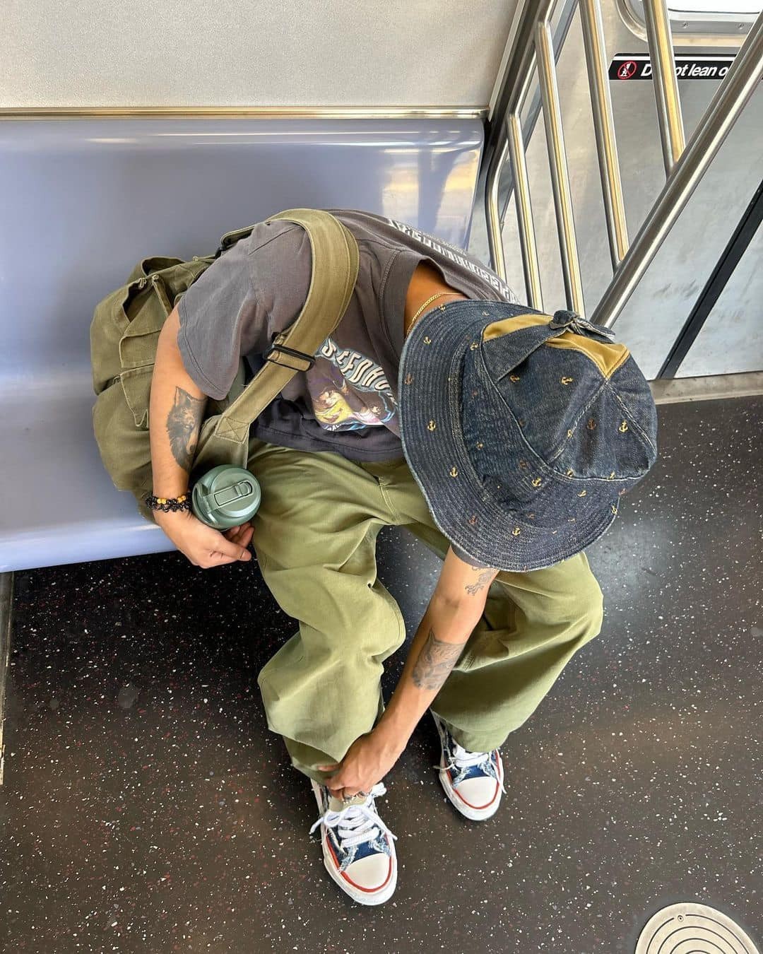 올리브팬츠는 넉넉한 핏이지🐸⁠ 이미지3