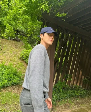 머리 안감고 꾸민척 쌉가능🧢 이미지