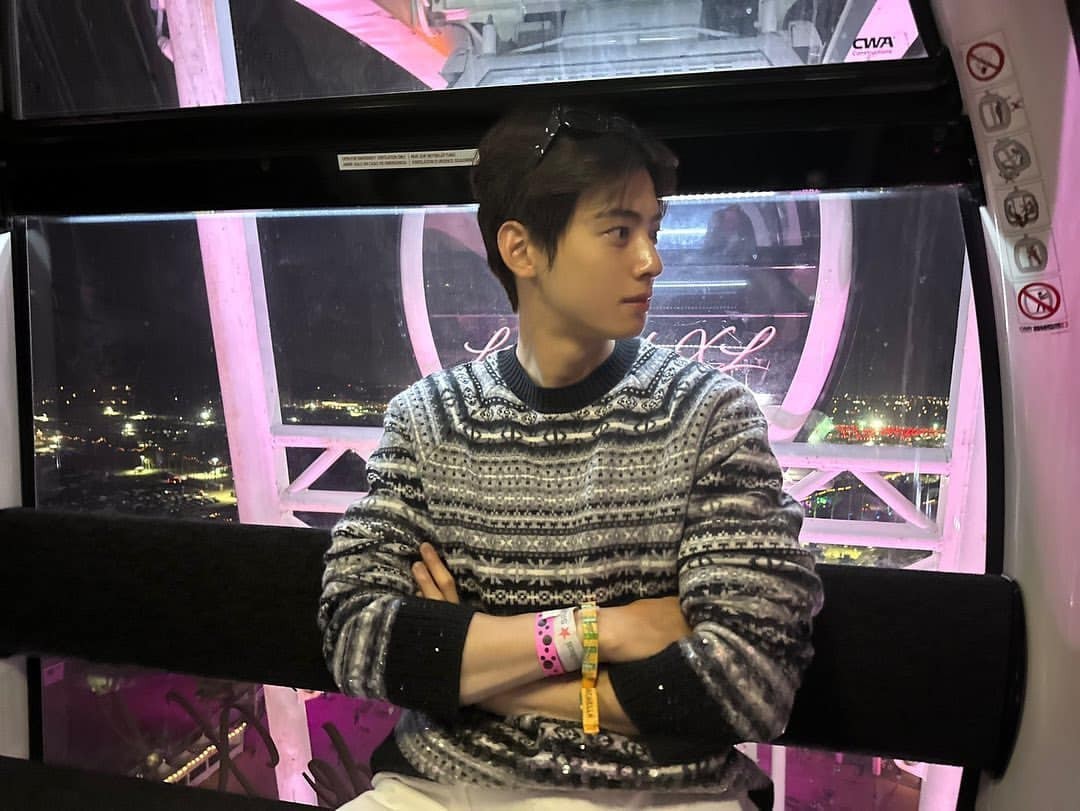 아이웨어에도 스티치 필수🪡 이미지