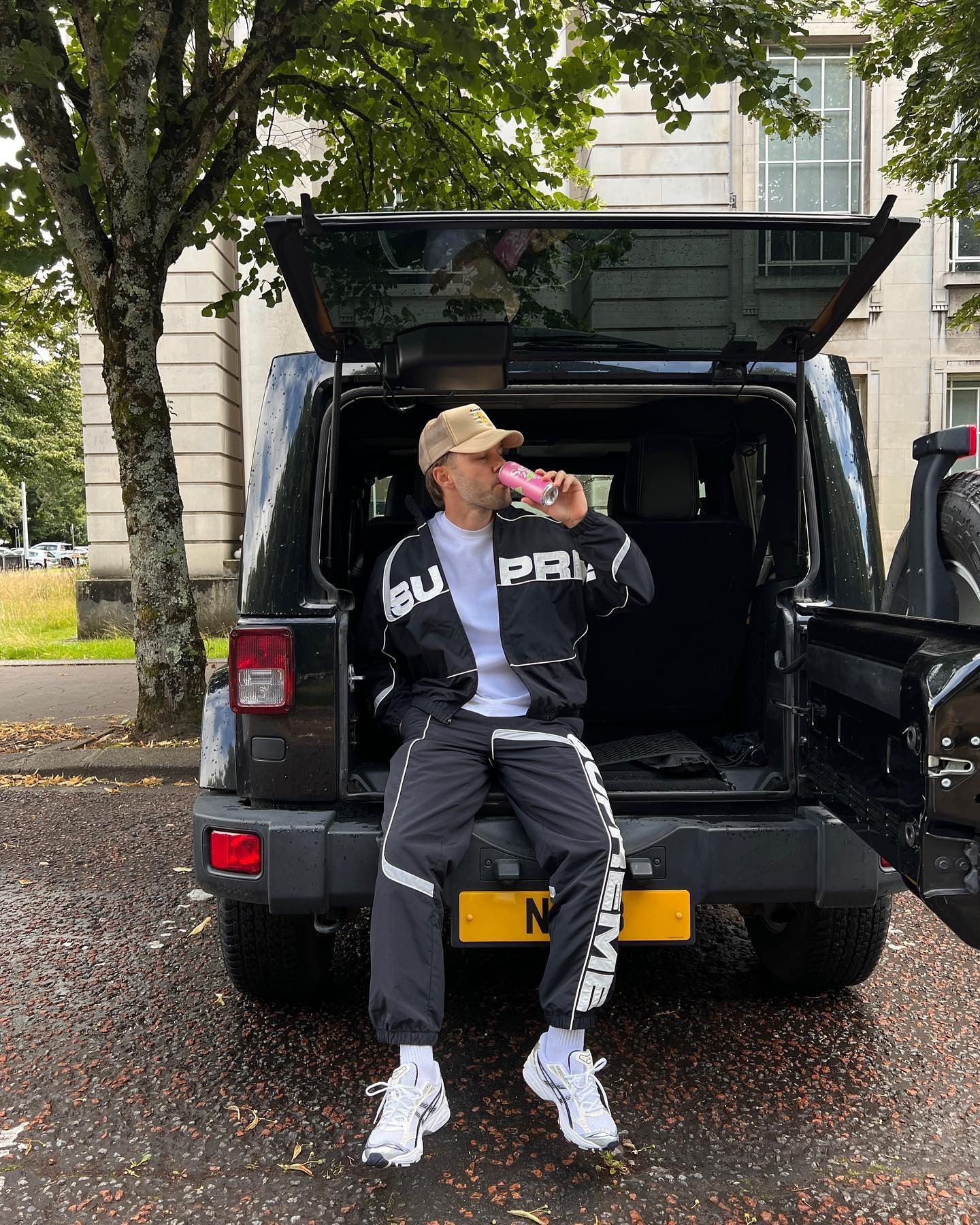 흰 신발도 포인트야 포인트🏐⁠ 이미지2