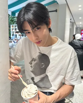 어디든 착붙인 화이트 반팔티👏⁠ 이미지