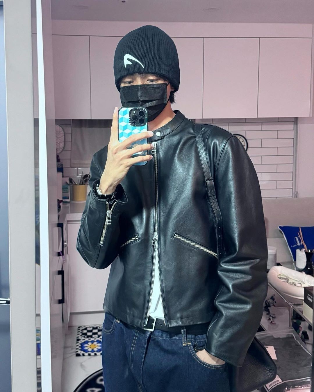 막 걸쳐도 예쁜 레더자켓🧛🏿⁠ 이미지3