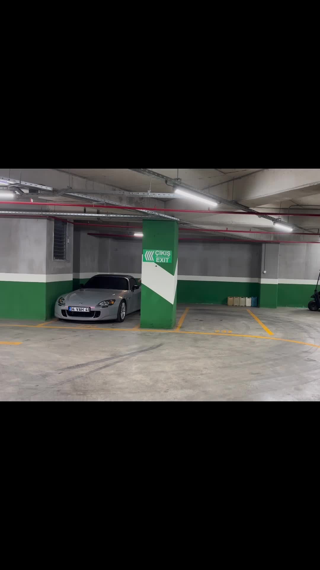 기둥 뒤에 공간 있어요🅿️🏎️⁠ 이미지