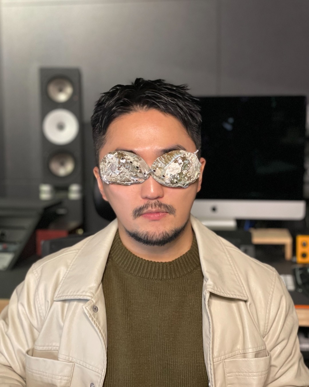 수염기르자🧔🏻아냐 기르지 말자..🥸⁠ 이미지