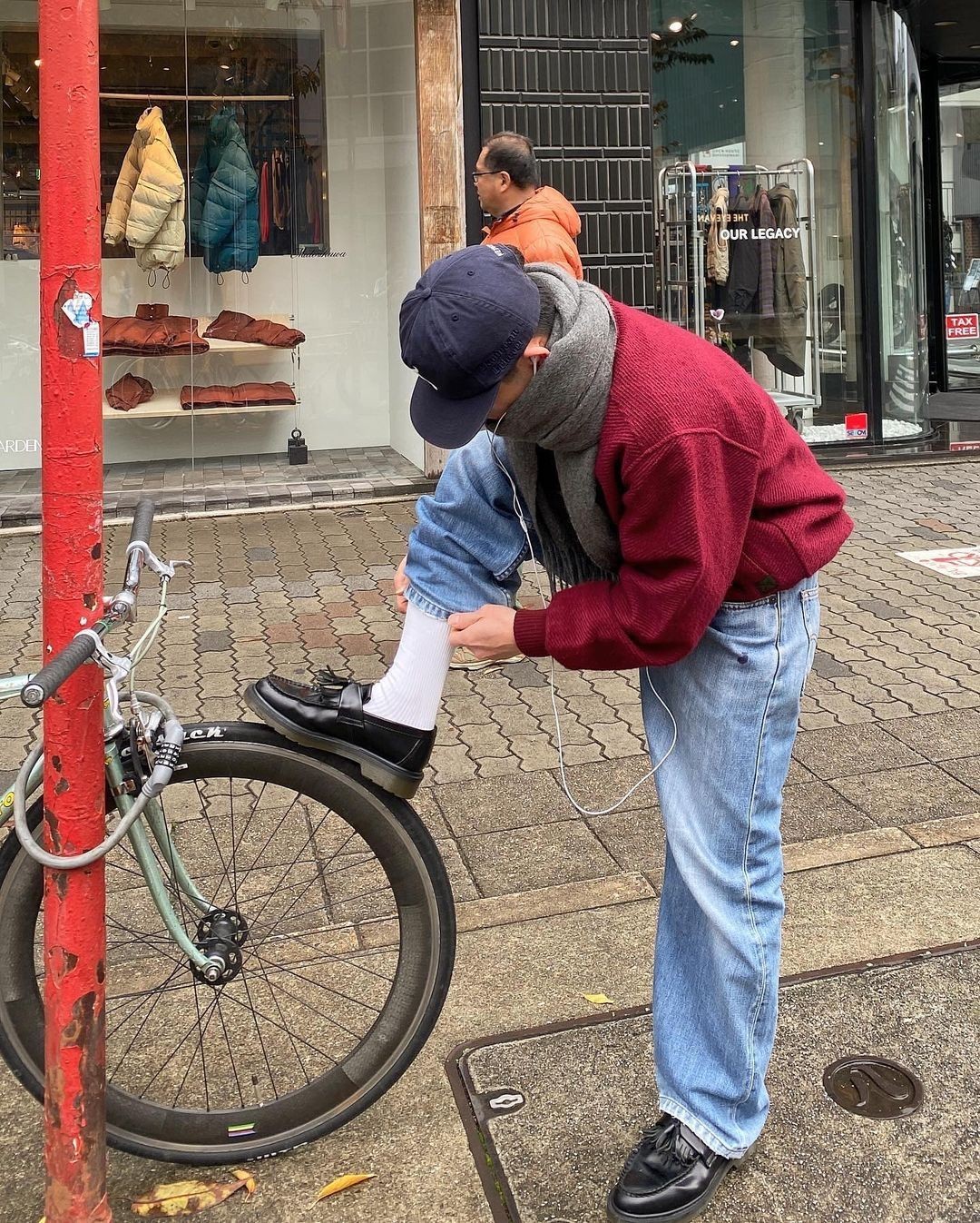 로퍼에는 흰양말 신어주기🧦⁠ 이미지