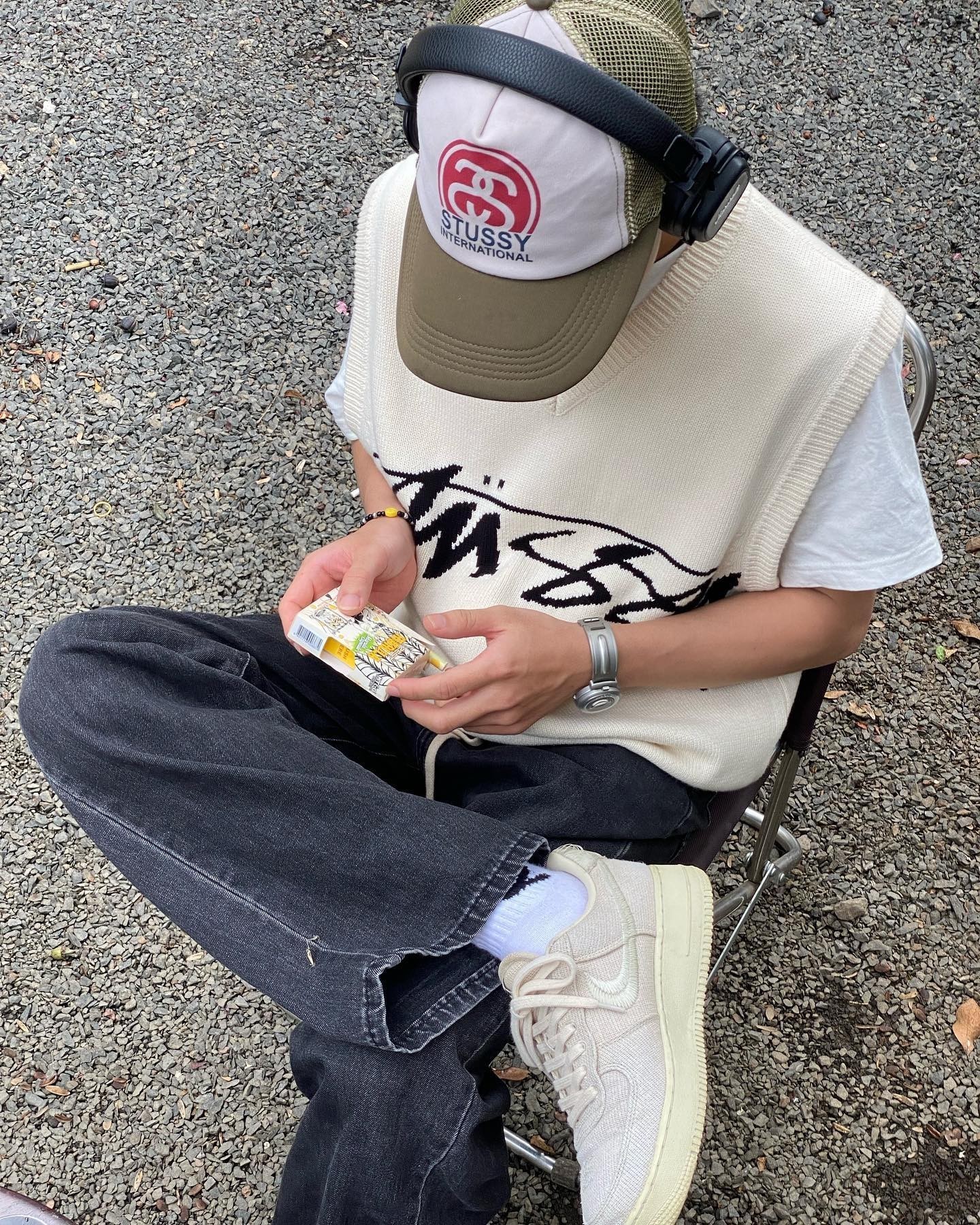 작년에 산 스투시 다시 꺼냅니다🦺⁠ 이미지