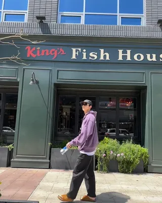 입을 옷 고민될땐 후드가 제격😼⁠ 이미지