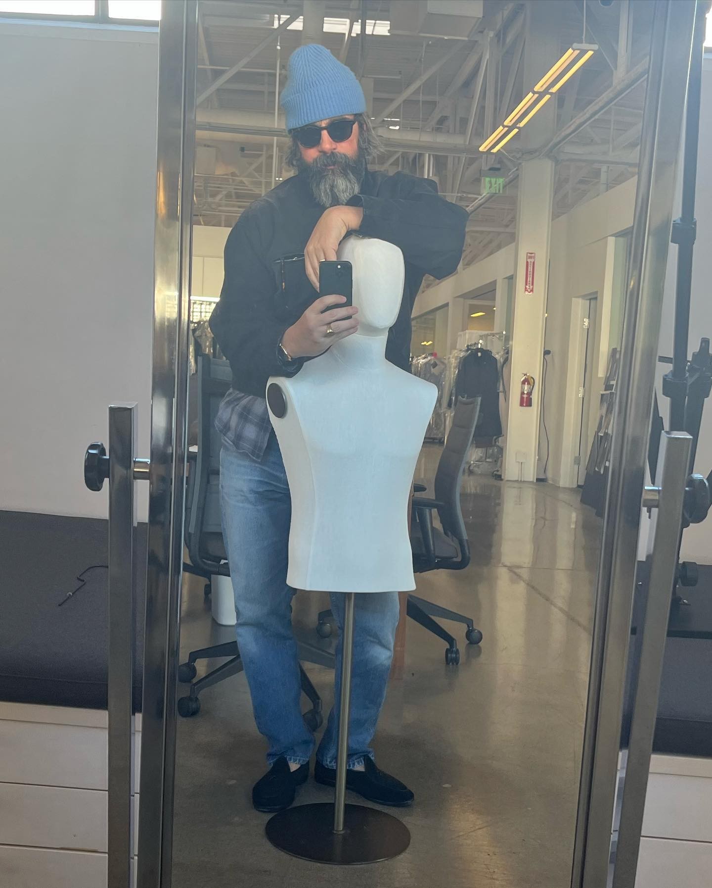옷 잘입는 수염아저씨 델룩🧔🏻⁠ 이미지6