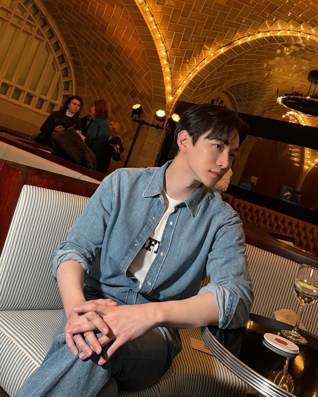 깔끔한 데님 셔츠는 요래👔⁠ 이미지4