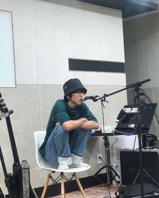 버킷햇 코디는 이승윤 참고🏕️🎤⁠ 이미지