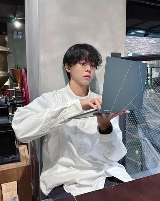 사계절 깔끔한 흰셔츠🥼⁠ 이미지