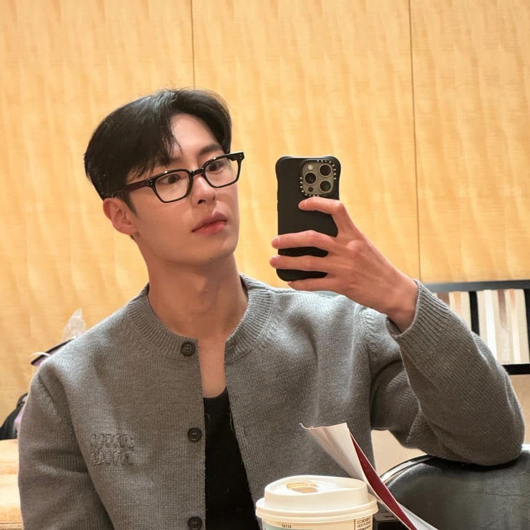 꾸안꾸엔 검정 뿔테😎⁠ 이미지4