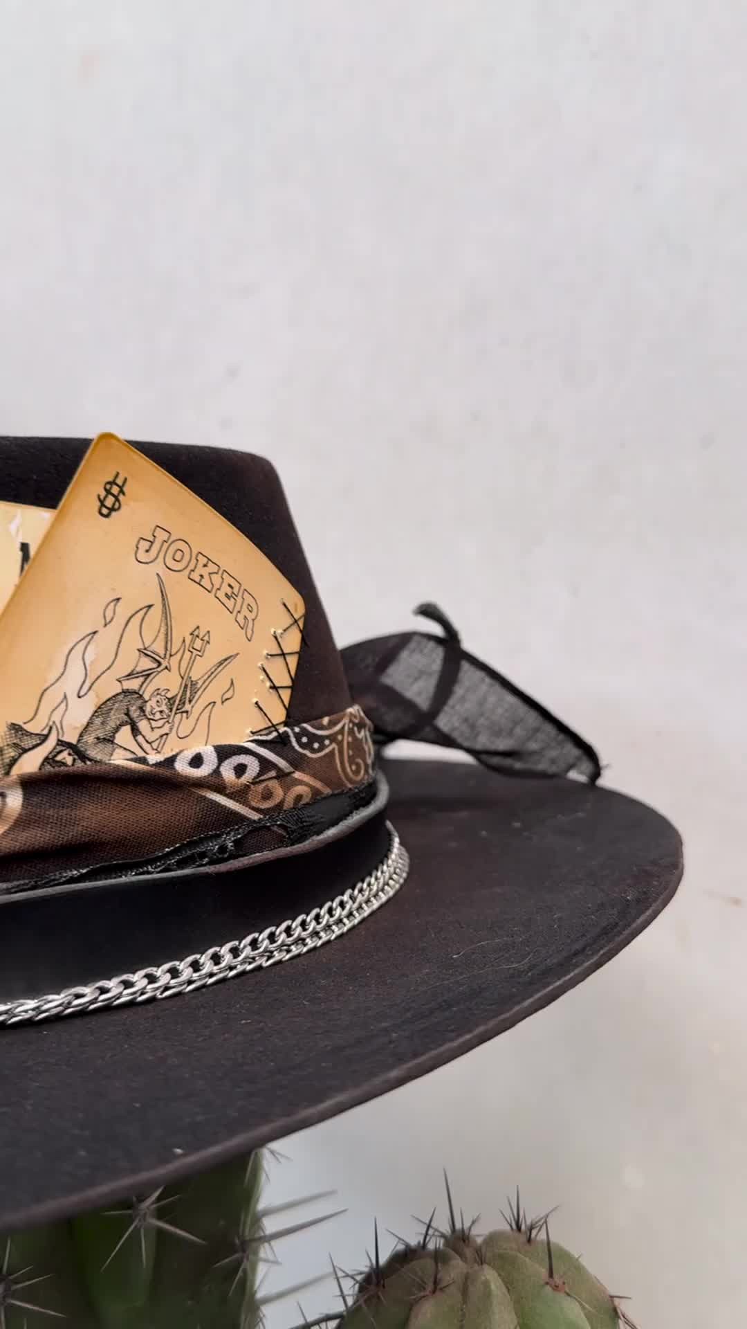 소장욕구 급 상승하는 수제 페도라🎩🏴‍☠️⁠ 이미지