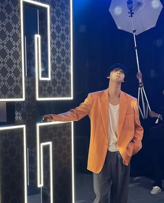 블랙 블레이저는 지겹잖아🧜‍♂️⁠ 이미지