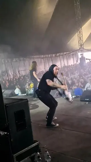 베이스가 시선을 끄는 방법🎸👨🎤 이미지