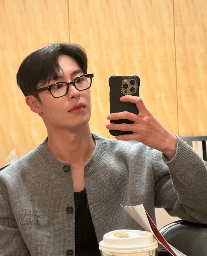 형님들의 미우미우 소화력👔⁠ 이미지