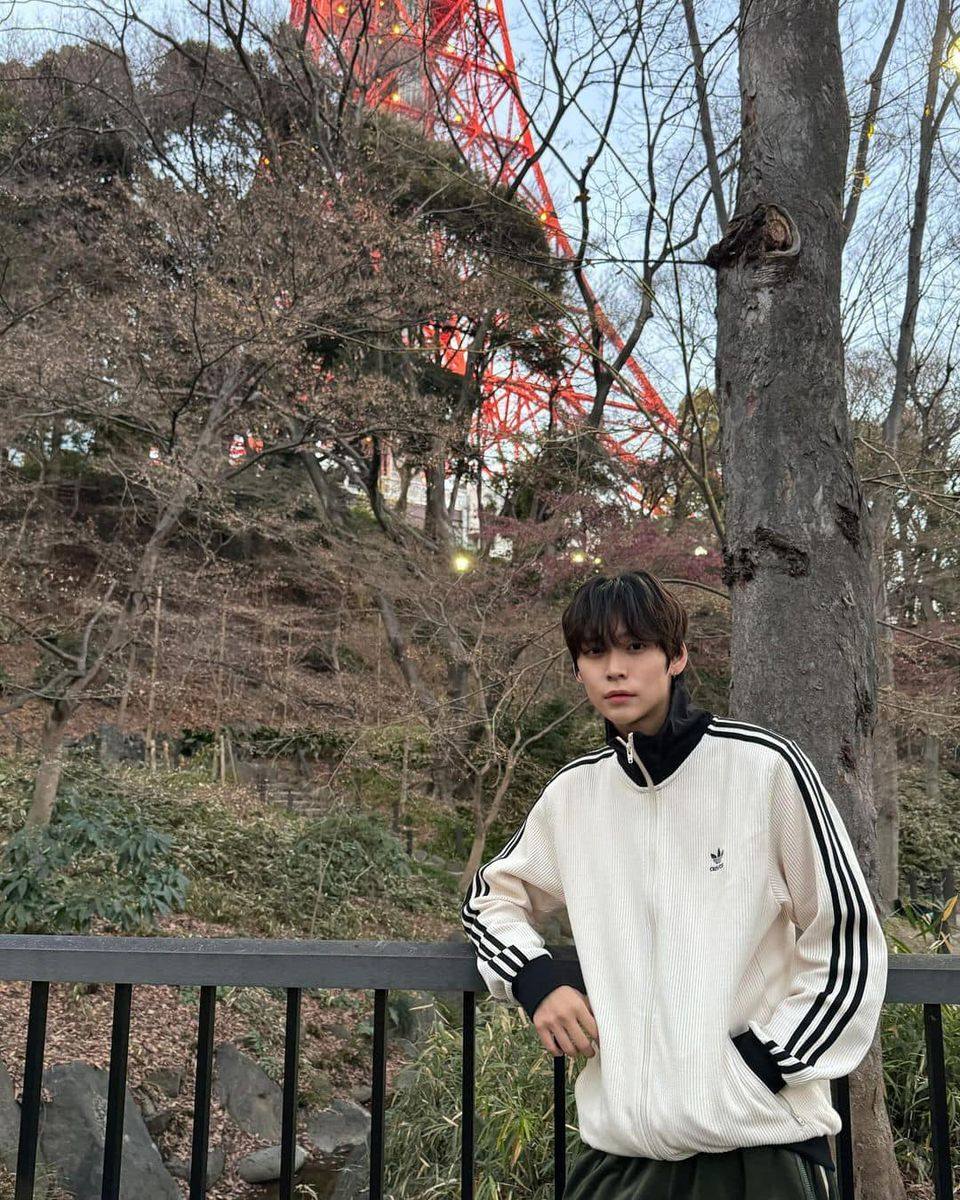 요즘 남돌은 아디다스 져지한다며?😎 이미지