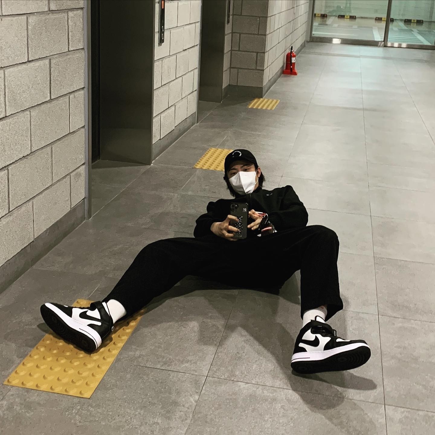 은근 남친룩 장인🧑‍🎨🎙️@기리보이⁠ 이미지5