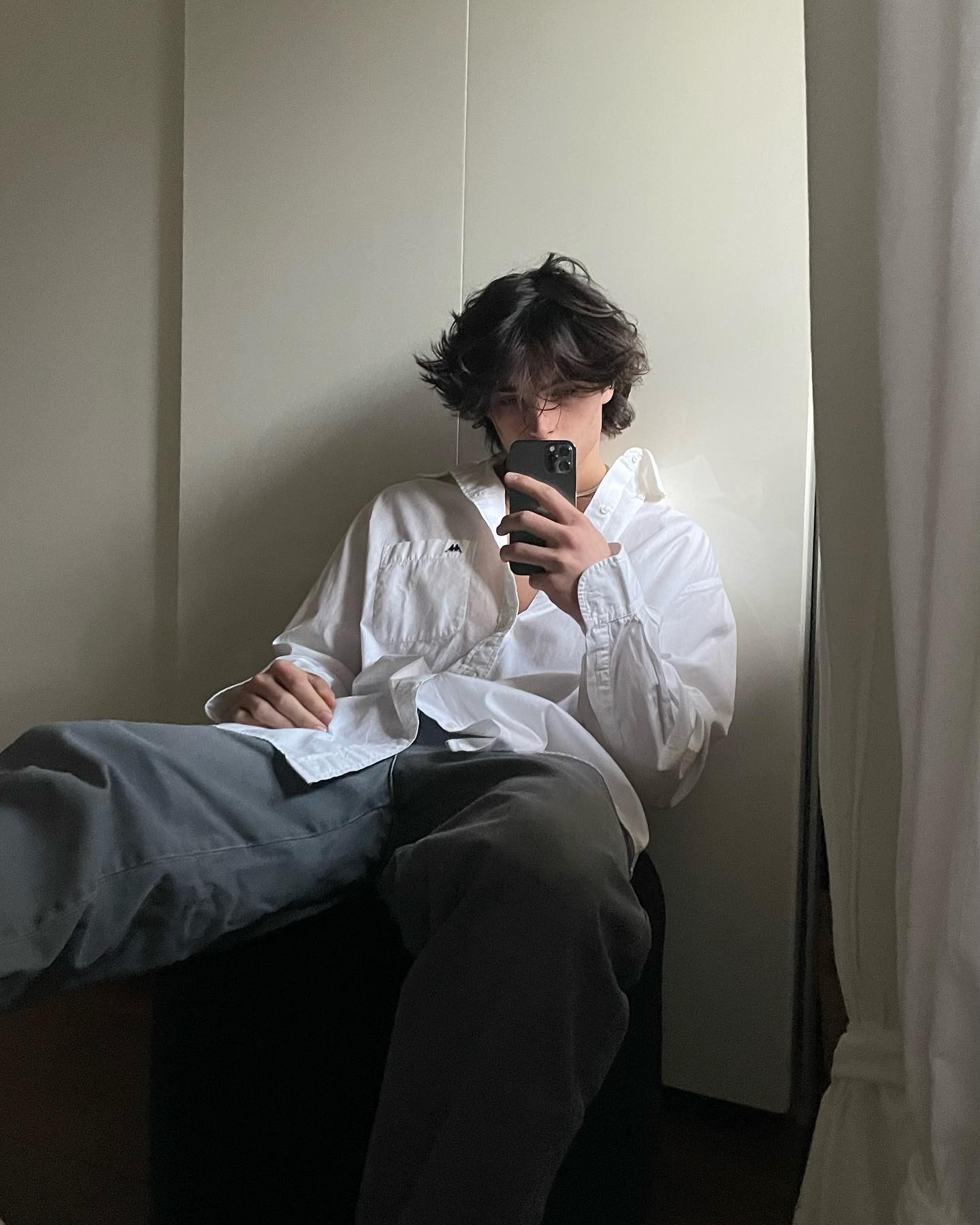셔츠에 청바지면 꾸안꾸 끝👔👖⁠ 이미지4