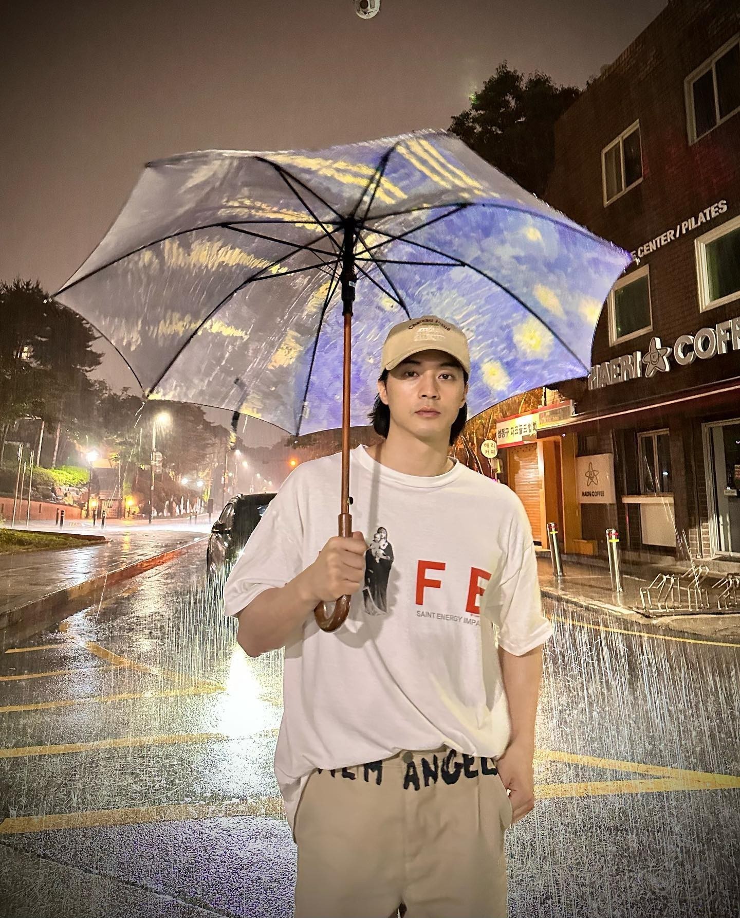 어디든 착붙인 화이트 반팔티👏⁠ 이미지3