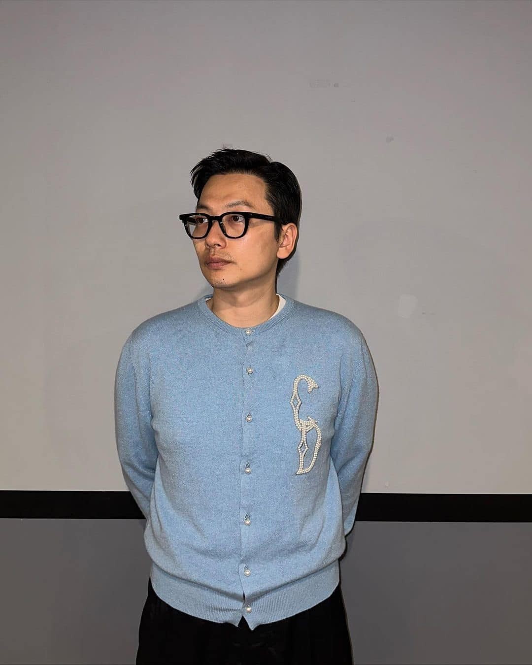 깔끔한 라운드넥 가디건🧶⁠ 이미지