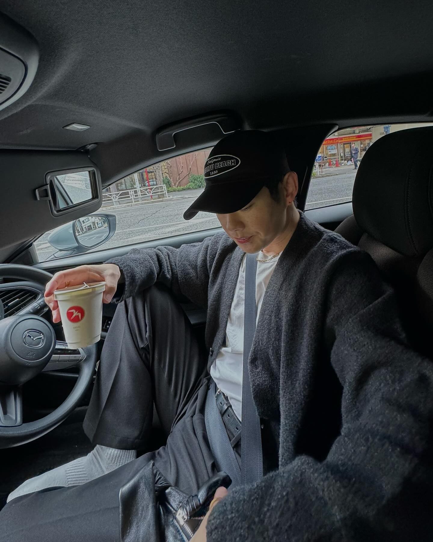 블랙 가디건 접수🕶️⁠ 이미지