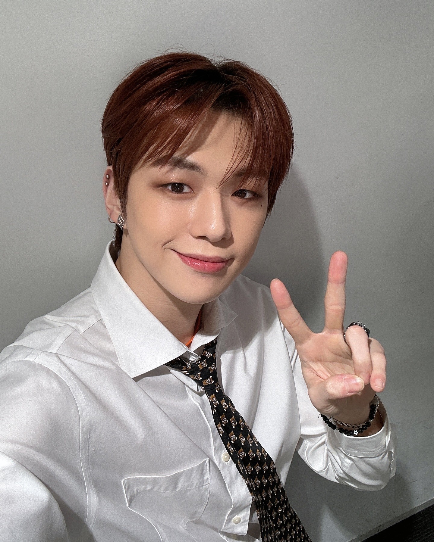 근본패션은 역시 셔츠에 타이👔😎⁠ 이미지6