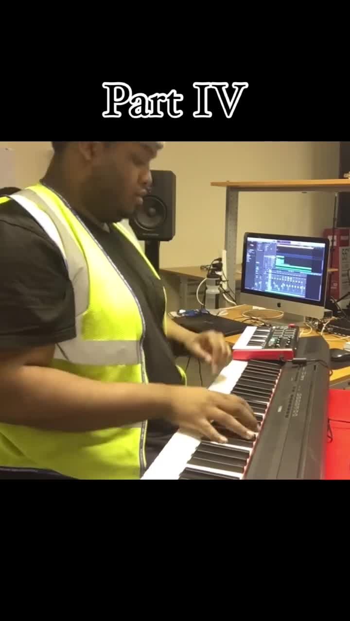 작업복 입고 개쩌는 신스 찍고 가는 형👷‍♂️🎹⁠ 이미지