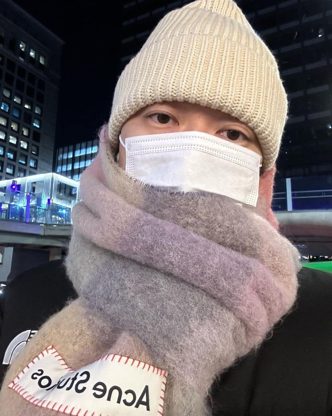 지금은 아크네목도리 막차🧣⁠ 이미지6
