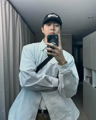 검정 볼캡 하나면 코디 뚝딱🐜🧢⁠ 이미지