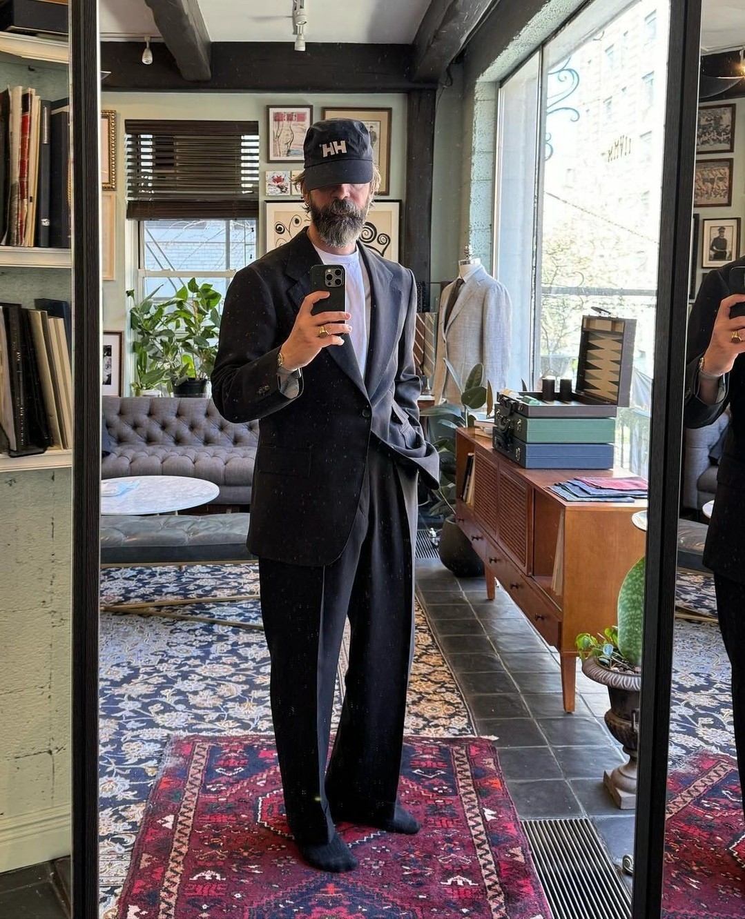 옷 잘입는 수염아저씨 델룩🧔🏻⁠ 이미지2
