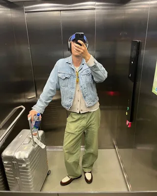 올리브팬츠는 넉넉한 핏이지🐸 이미지