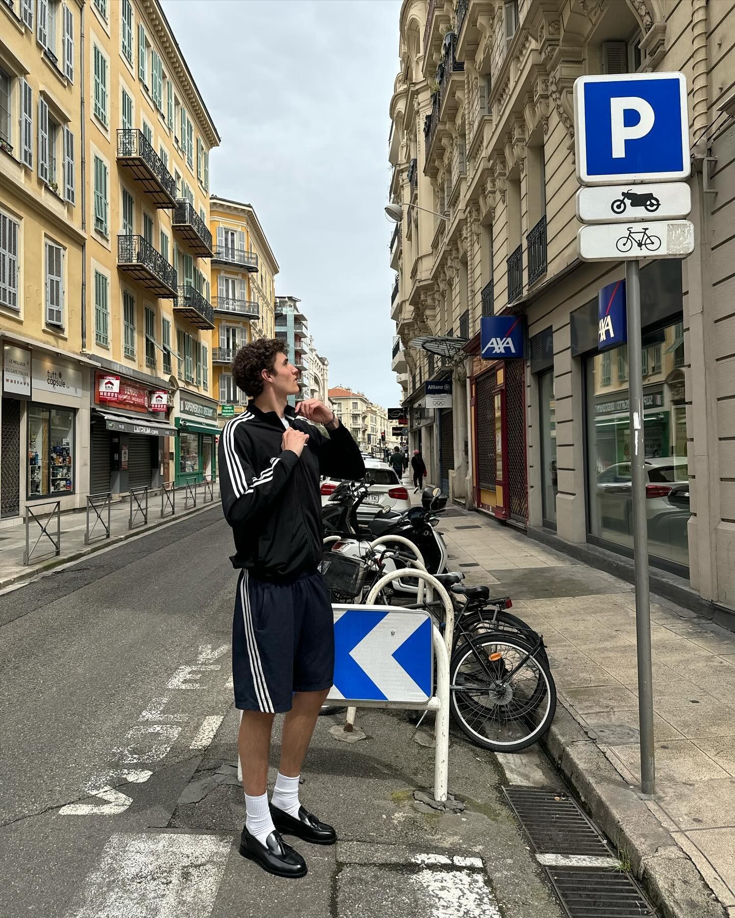 아직 저녁엔 트랙탑💎 이미지