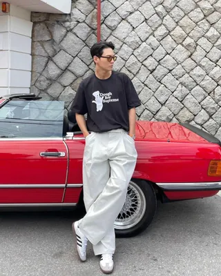 맑을 땐 흰바지로 고☀️ 이미지