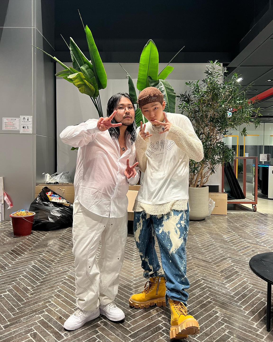 제철맞는 웻보이의 한결같은 코디☔️ 이미지5