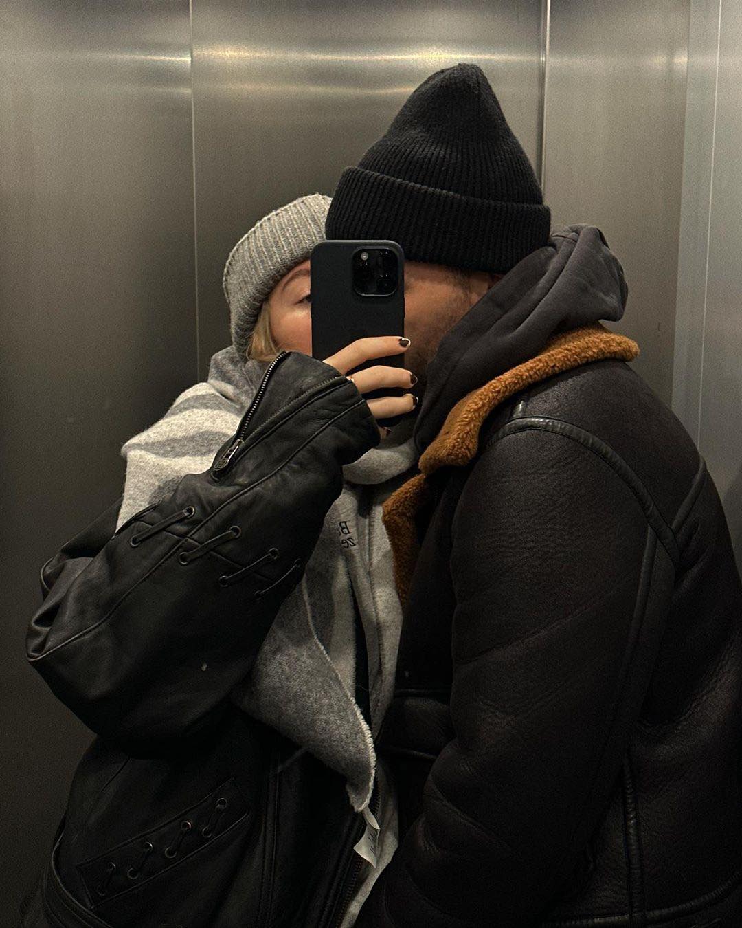 온 세상이 커플코디다…🍫 이미지