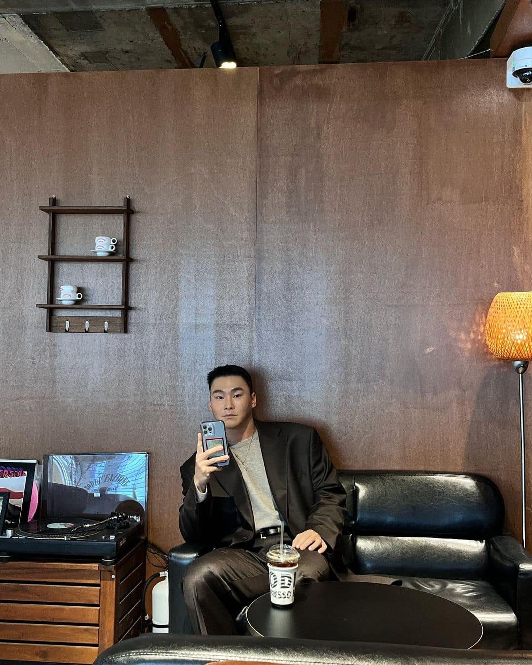 넓은 어깨가 든든한 양다일 패션💪 이미지4