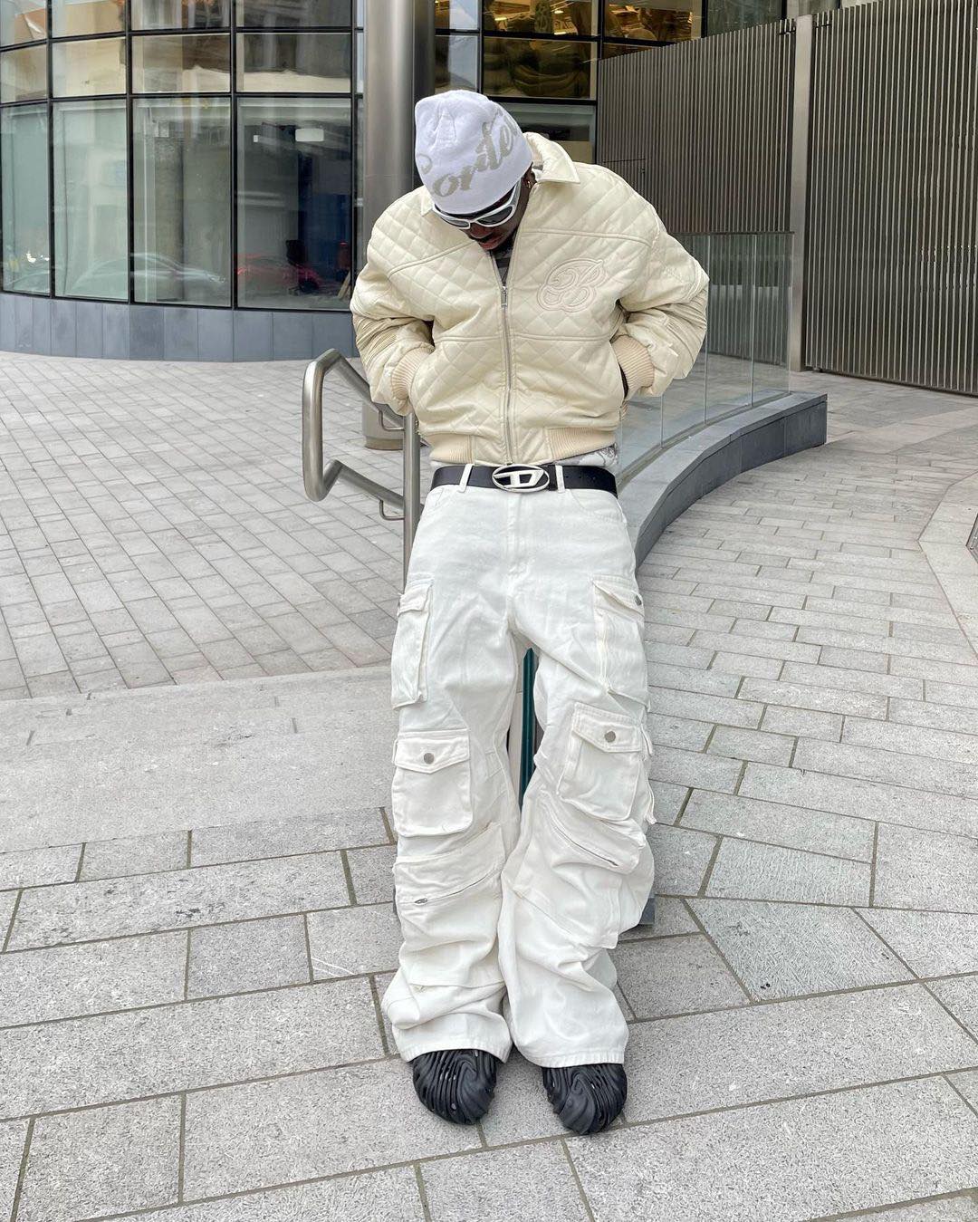 멋쟁이 필수조건 '빽바지'🐏 이미지