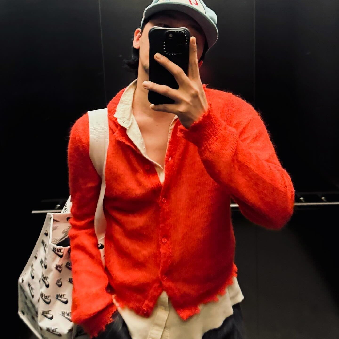 지용이형..🌼이번에는 음원 내는거 맞지?🎸🤘
엑스재팬의 요시키와 작업 중인 지드래곤🎶 이미지6