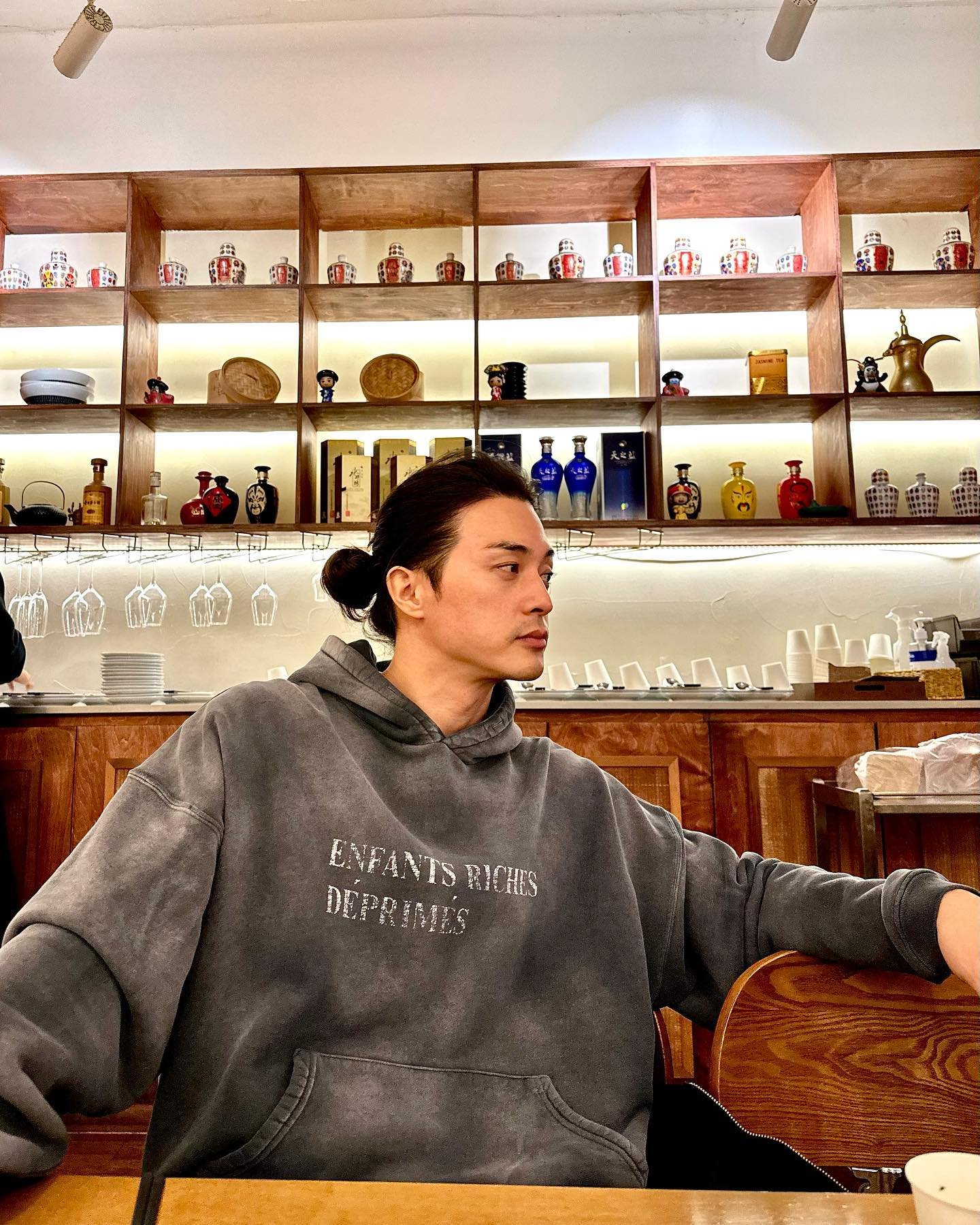 김지훈 보고 장발 묶음머리했다가 여자친구한테 차임😭🤦‍♂️ 이미지6