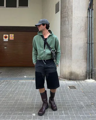 쇼츠에 긴팔 레이어드 좋은 요즘🍂👍 이미지
