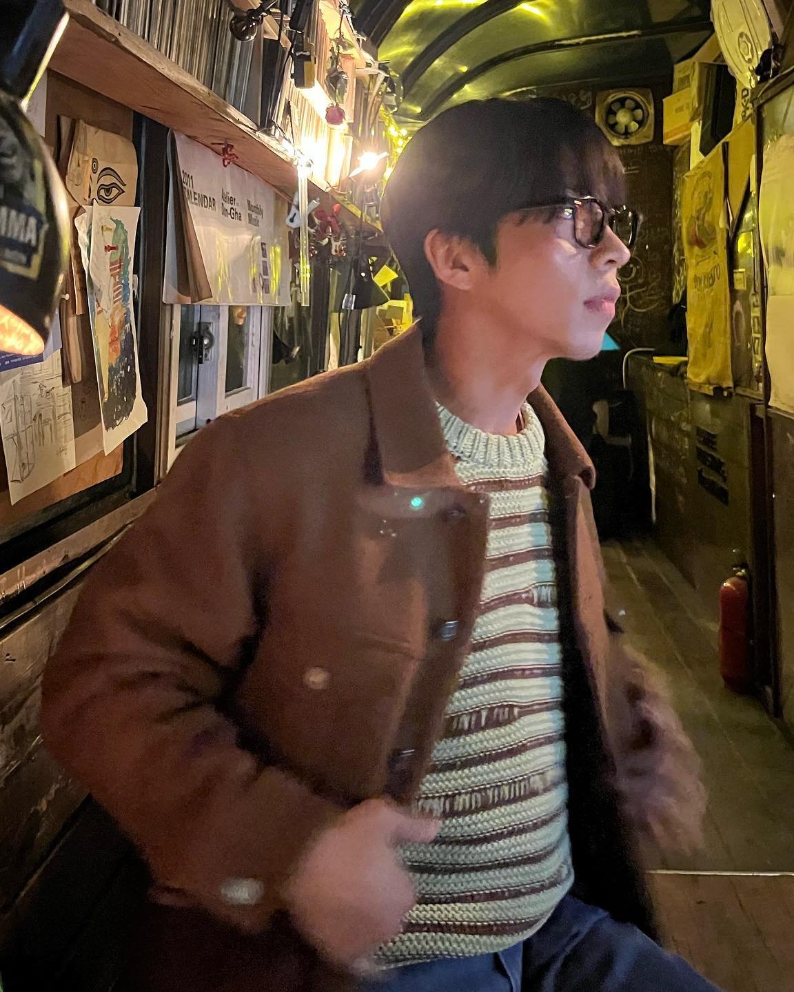 요새는 안경 쓰는 게 트렌드🤓 이미지9